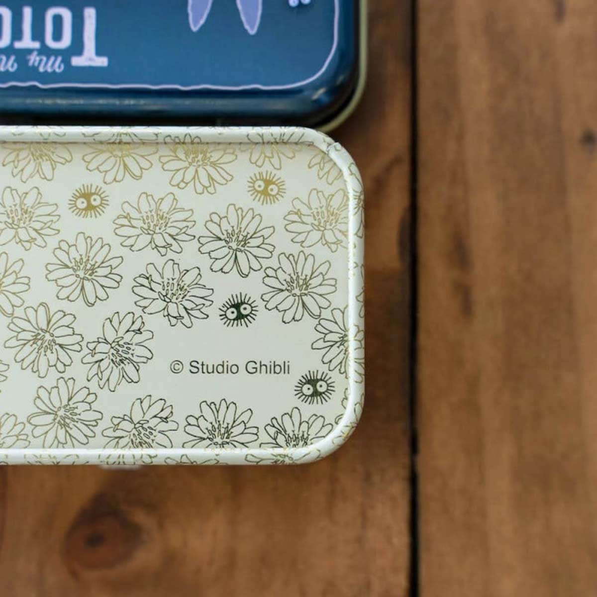 Studio Ghibli: Mein Nachbar Totoro - Totoro flower - Metalldose / Schmuckdose