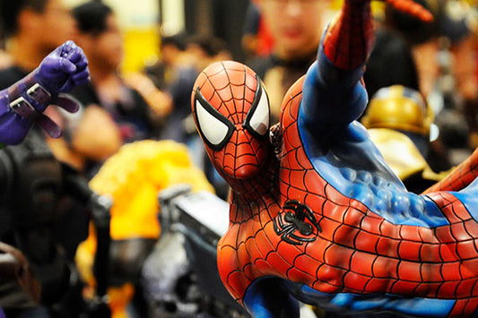 Actionfigur von Spider-Man, die zeigt, wie man mit Actionfiguren spielt und sammelt. Was ist eine Actionfigur?