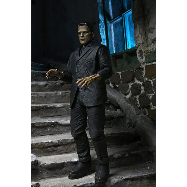 Universal Monsters: Ultimate Frankensteins Monster (Color) - Actionfigur - 18 cm