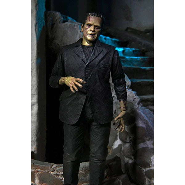 Universal Monsters: Ultimate Frankensteins Monster (Color) - Actionfigur - 18 cm