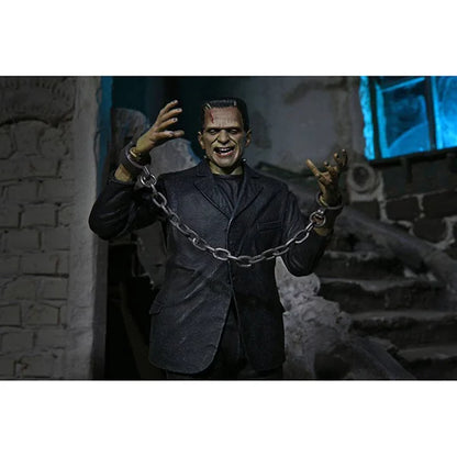 Universal Monsters: Ultimate Frankensteins Monster (Color) - Actionfigur - 18 cm