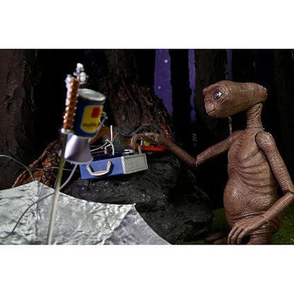 E.T. Der Ausserirdische: E.T. (LED-Licht) - Ultimate Deluxe Actionfigur - 11 cm
