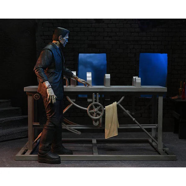 Universal Monsters: Frankensteins Accessory Pack - Zubehör-Set für Actionfigur - 18 cm