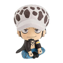 One Piece: Trafalgar D. Water Law - Look Up - PVC Statue - 11 cm