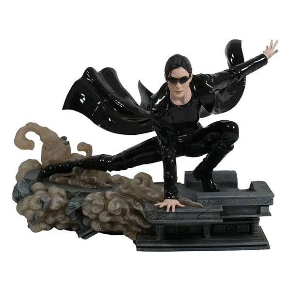 Diamond Gallery: The Matrix - Trinity - Deluxe PVC Statue - 23 cm