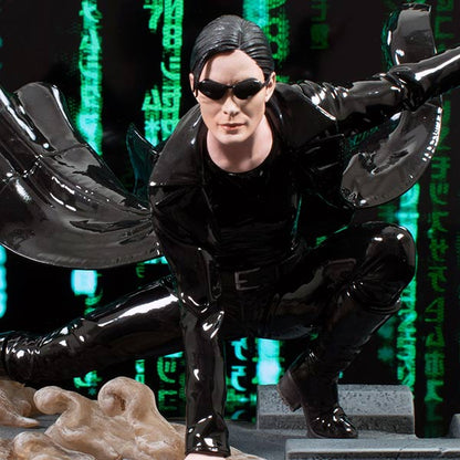 Diamond Gallery: The Matrix - Trinity - Deluxe PVC Statue - 23 cm