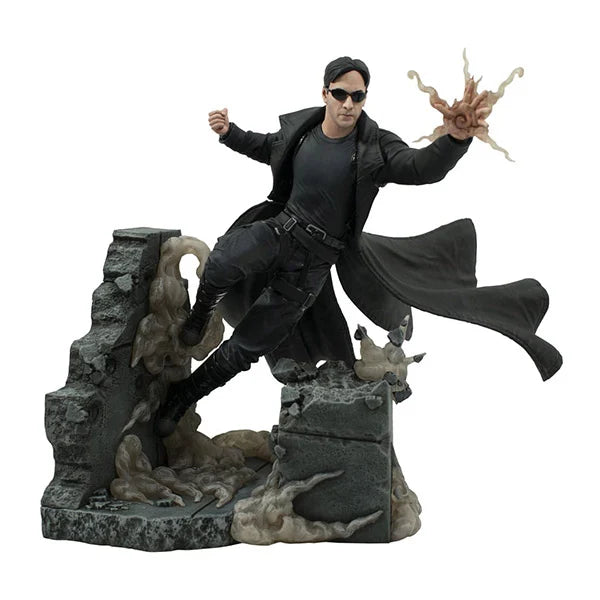 Diamond Gallery: The Matrix - Neo - Deluxe PVC Statue - 23 cm