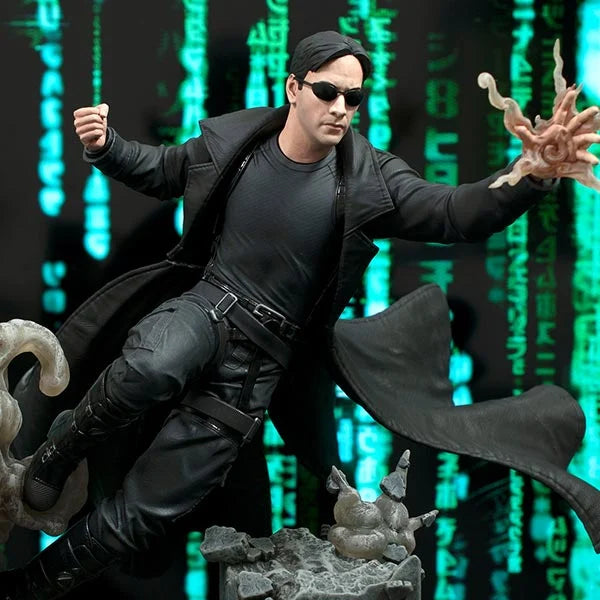Diamond Gallery: The Matrix - Neo - Deluxe PVC Statue - 23 cm