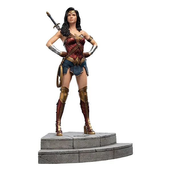 justice_league_wonder_woman_statue_37_cm_1