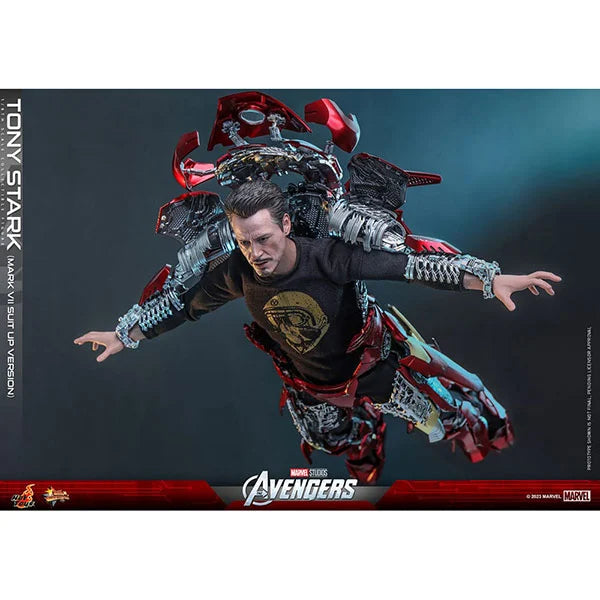 Hot Toys: The Avengers - Tony Stark (Mark VII Suit-Up Version) - Movie Masterpiece - Actionfigur 1/6 - 31 cm