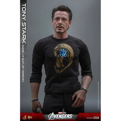 Hot Toys: The Avengers - Tony Stark (Mark VII Suit-Up Version) - Movie Masterpiece - Actionfigur 1/6 - 31 cm