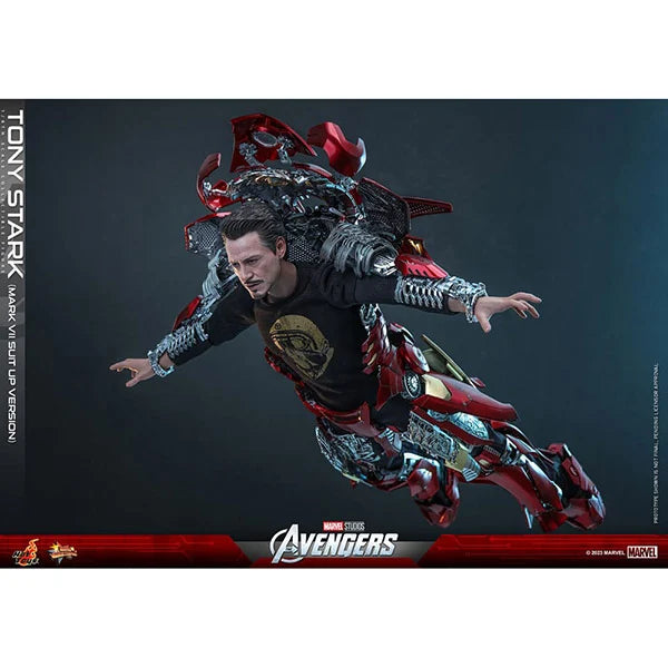 Hot Toys: The Avengers - Tony Stark (Mark VII Suit-Up Version) - Movie Masterpiece - Actionfigur 1/6 - 31 cm