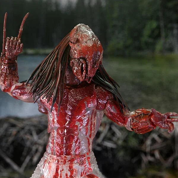 Predator: Ultimate Feral Bear Blood Predator (Prey) - Actionfigur - 18 cm