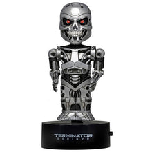 neca_42175_terminator_genisys_body_knocker_wackelfigur_endoskeleton_15-cm_1