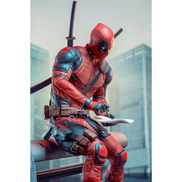 Marvel Movie Premier Collection: Deadpool - Statue - 25 cm