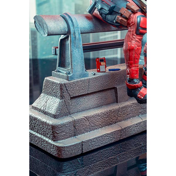 Marvel Movie Premier Collection: Deadpool - Statue - 25 cm