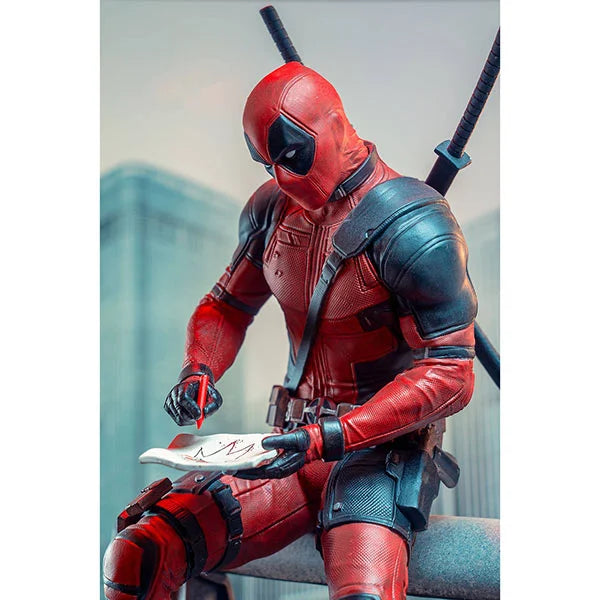 Marvel Movie Premier Collection: Deadpool - Statue - 25 cm