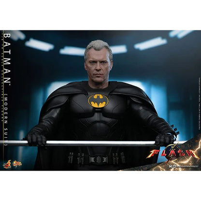 Hot Toys: The Flash - Batman (Modern Suit) - Movie Masterpiece - Actionfigur 1/6 - 30 cm