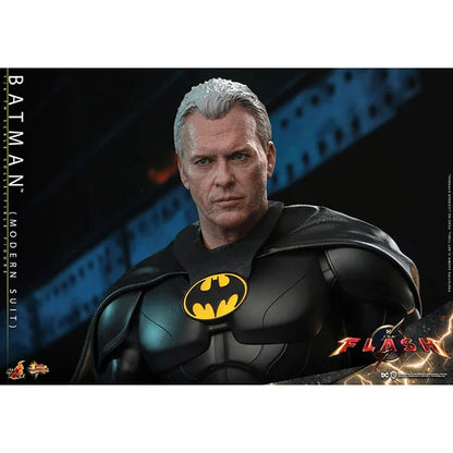 Hot Toys: The Flash - Batman (Modern Suit) - Movie Masterpiece - Actionfigur 1/6 - 30 cm