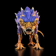 Cosmic Legions: OxKrewe Book One Thraxxon - Lowland Scapeback (Deluxe Creature) - Actionfigur - 15 cm