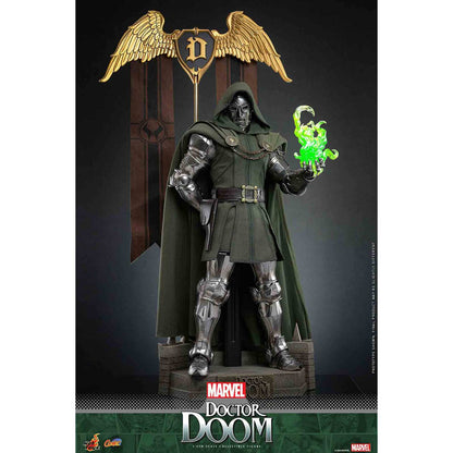 Hot Toys: Marvel - Doctor Doom - Comic Masterpiece - Collector Edition -Actionfigur 1/6 - 33 cm