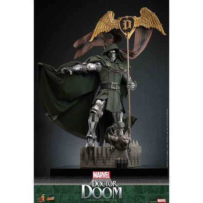 Hot Toys: Marvel - Doctor Doom - Comic Masterpiece - Collector Edition -Actionfigur 1/6 - 33 cm