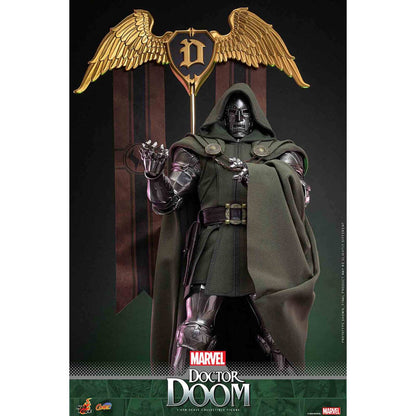Hot Toys: Marvel - Doctor Doom - Comic Masterpiece - Collector Edition -Actionfigur 1/6 - 33 cm
