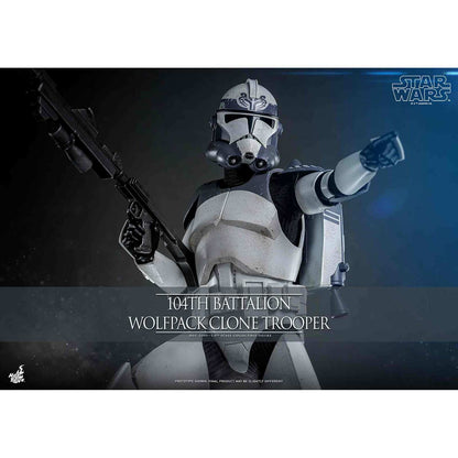 Hot Toys: Star Wars - The Clone Wars - 104th Battalion Wolfpack Clone Trooper - Collector Edition - Actionfigur 1/6 - 30 cm