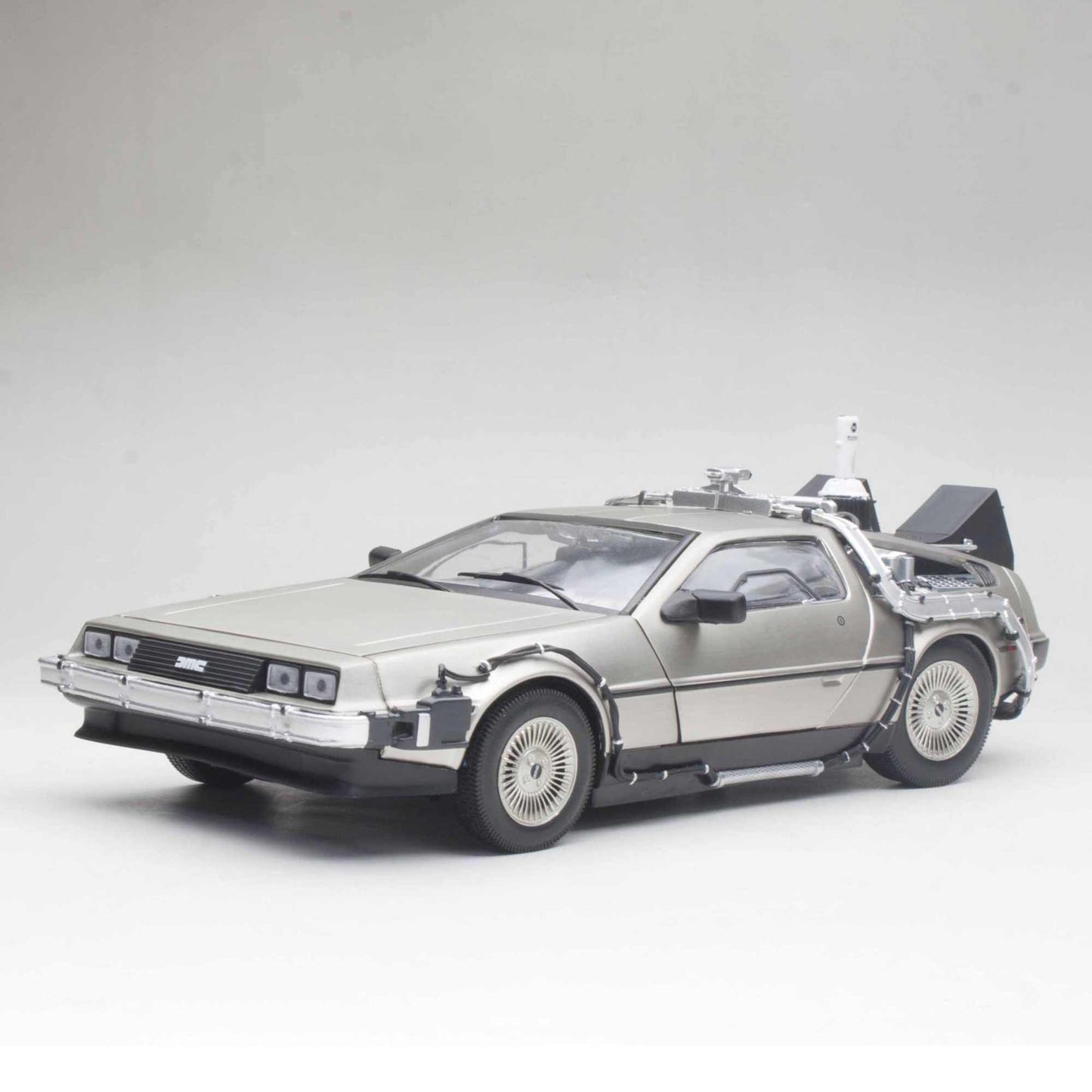 Back to the Future II: 1983 DeLorean - Time Machine - Dicast Modell - Masstab 1:18
