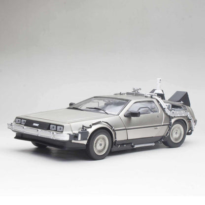 Back to the Future II: 1983 DeLorean - Time Machine - Dicast Modell - Masstab 1:18