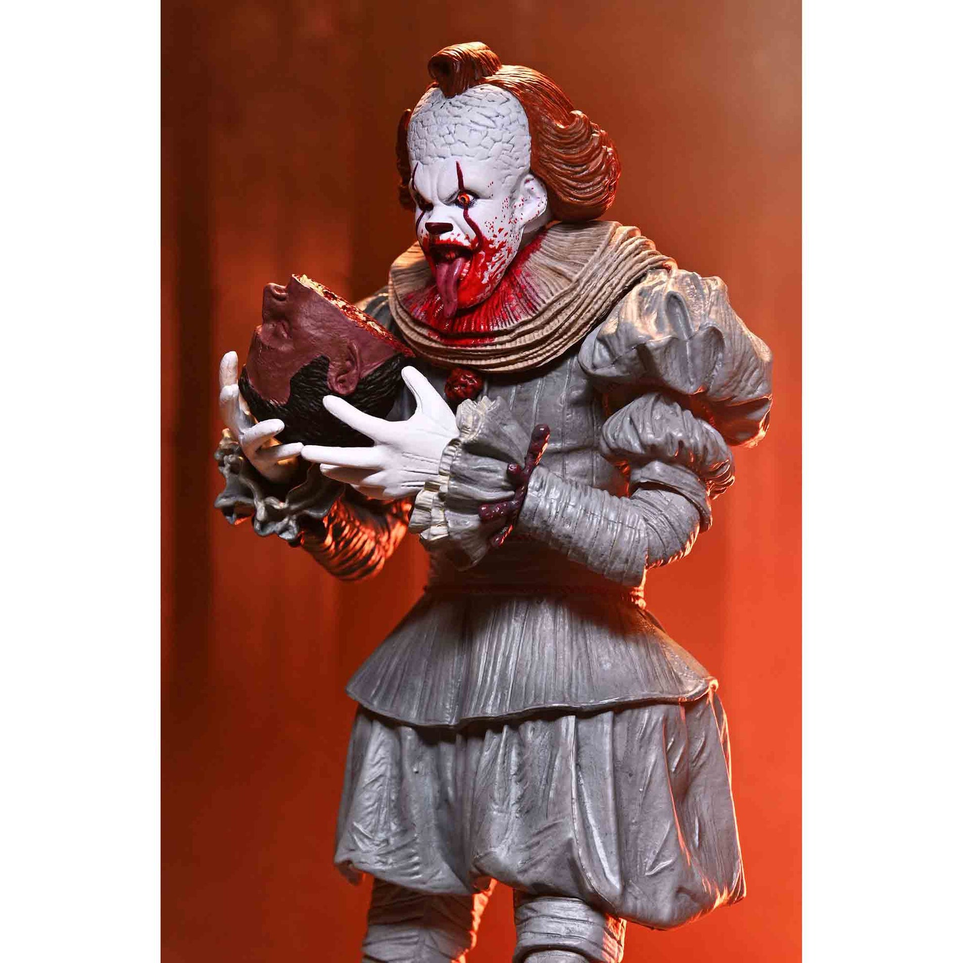 Stephen Kings: Es - Welcome To Derry - Ultimate Pennywise - Actionfigur - 18 cm
