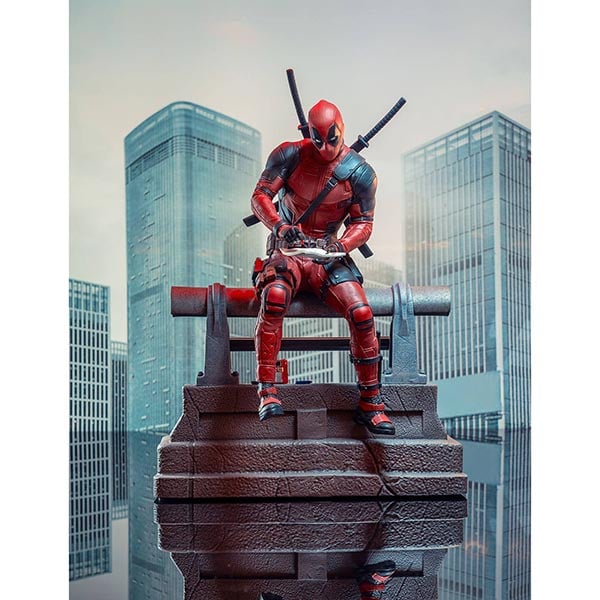 Marvel Movie Premier Collection: Deadpool - Statue - 25 cm