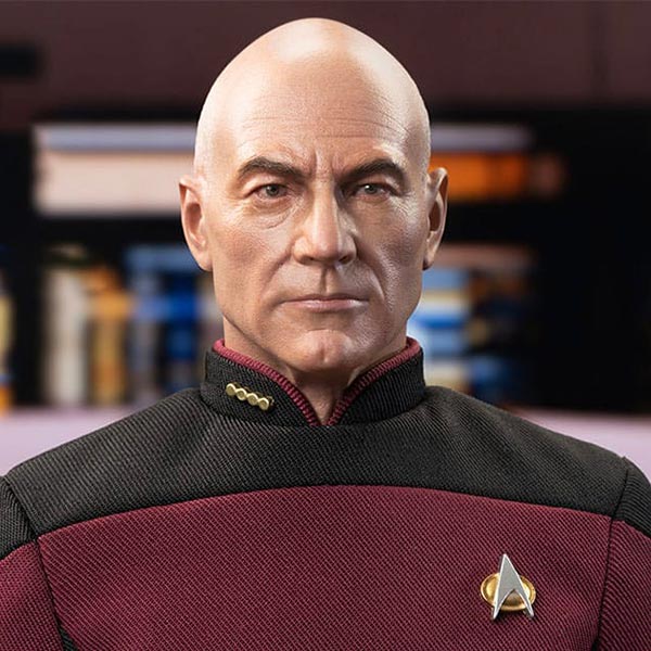 Star Trek: The Next Generation - Captain Jean-Luc Picard (Essential Duty Uniform) - Actionfigur 1/6 - 30 cm