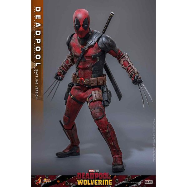 Hot Toys: Deadpool & Wolverine - Deadpool (Battling Version) - Movie Masterpiece - Actionfigur 1/6 - 31 cm