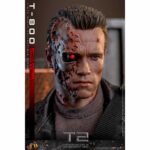 Hot Toys: Terminator 2 - Movie Masterpiece - T-800 (2.0) Battle Damaged Ver. - Actionfigur 1/6 - 32 cm