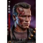 Hot Toys: Terminator 2 - Movie Masterpiece - T-800 (2.0) Battle Damaged Ver. - Actionfigur 1/6 - 32 cm